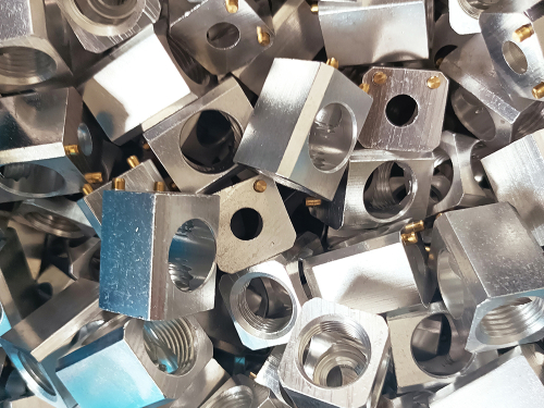 Mechanical lugs